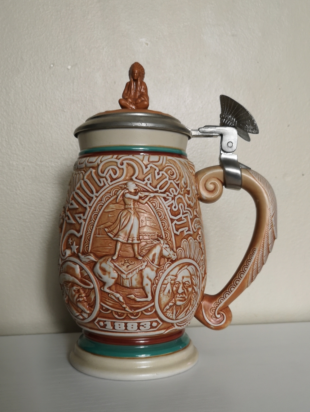 Incredibly Well-made Vintage Collectible Avon Tribute To The Wild West Stein